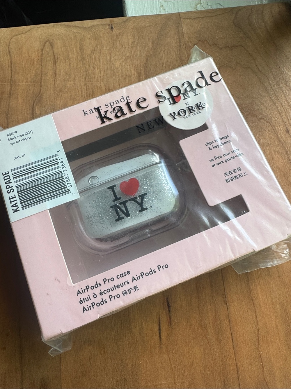 kate spade Silver Glitter "I ♥ NY" AirPods Pro Case